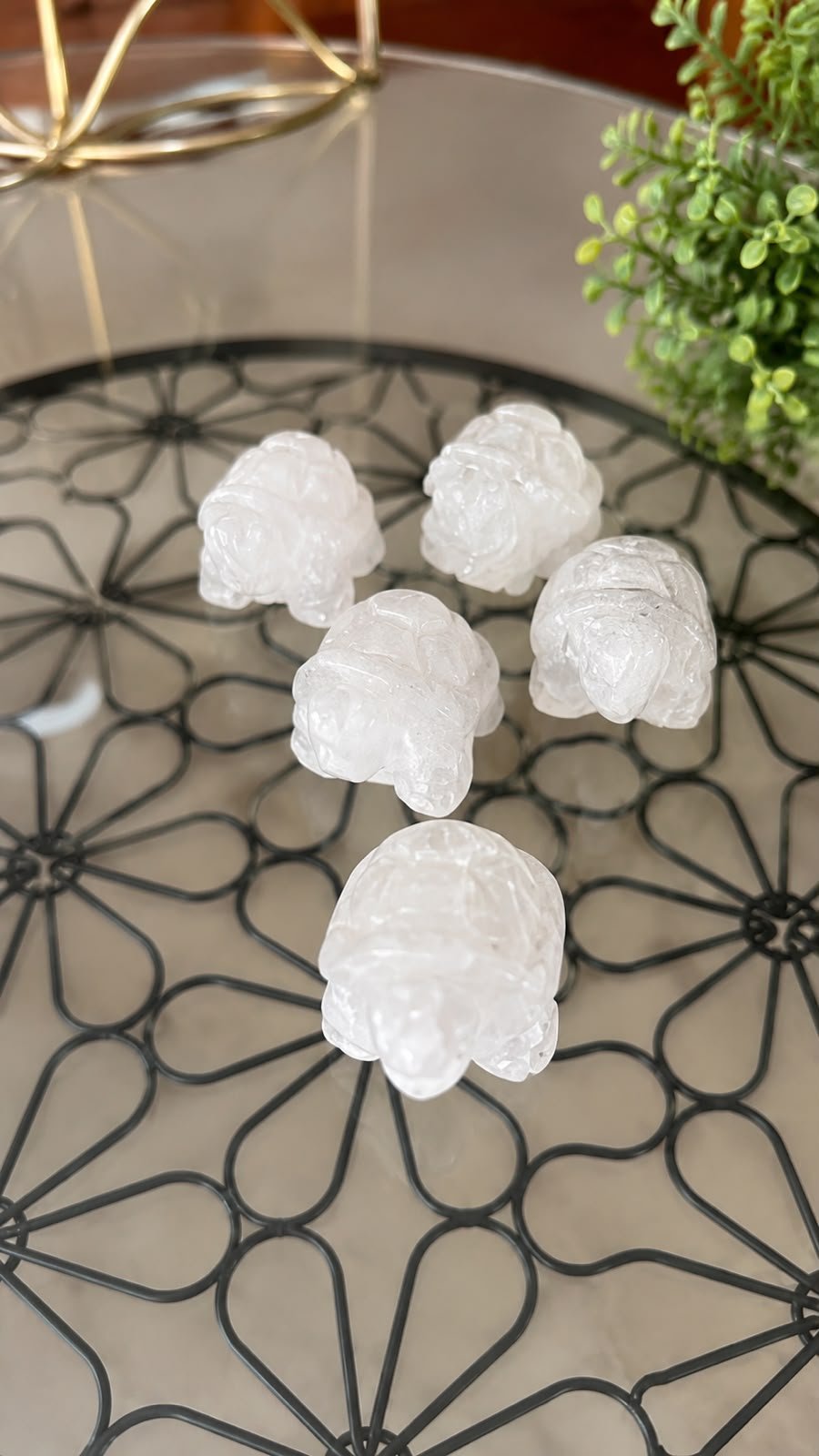 Natural Clear Quartz Turtle crystal figurine for healing, clarity, positive energy, Feng Shui, meditation, Reiki, home décor, and spiritual wellness.